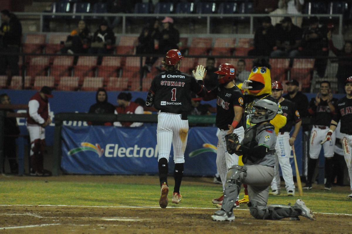 $!Legión extranjera de Cañeros resuelve el juego en Navojoa