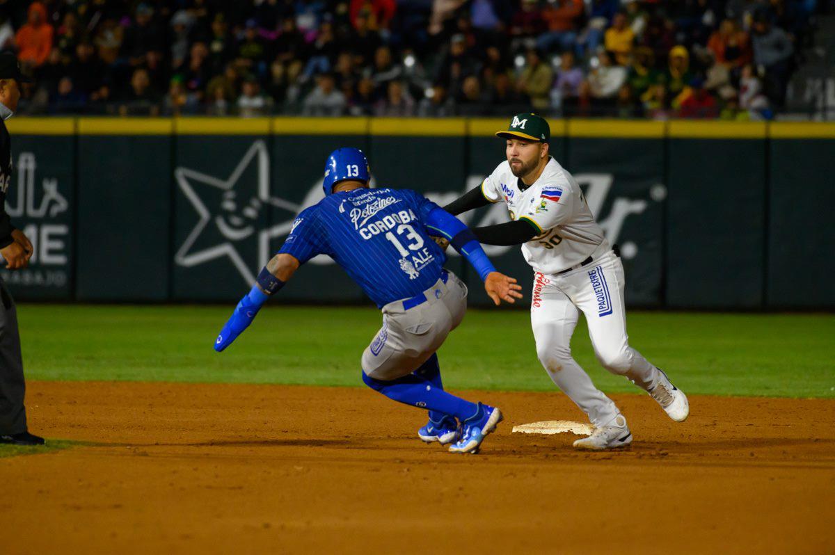 $!Yaquis no apoya gran salida de Manny Barreda y Cañeros pega primero en la semifinal