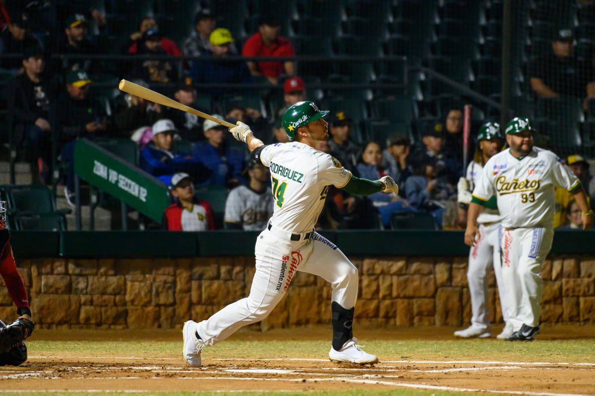 $!A punta de batazos Cañeros asegura la serie ante Mayos