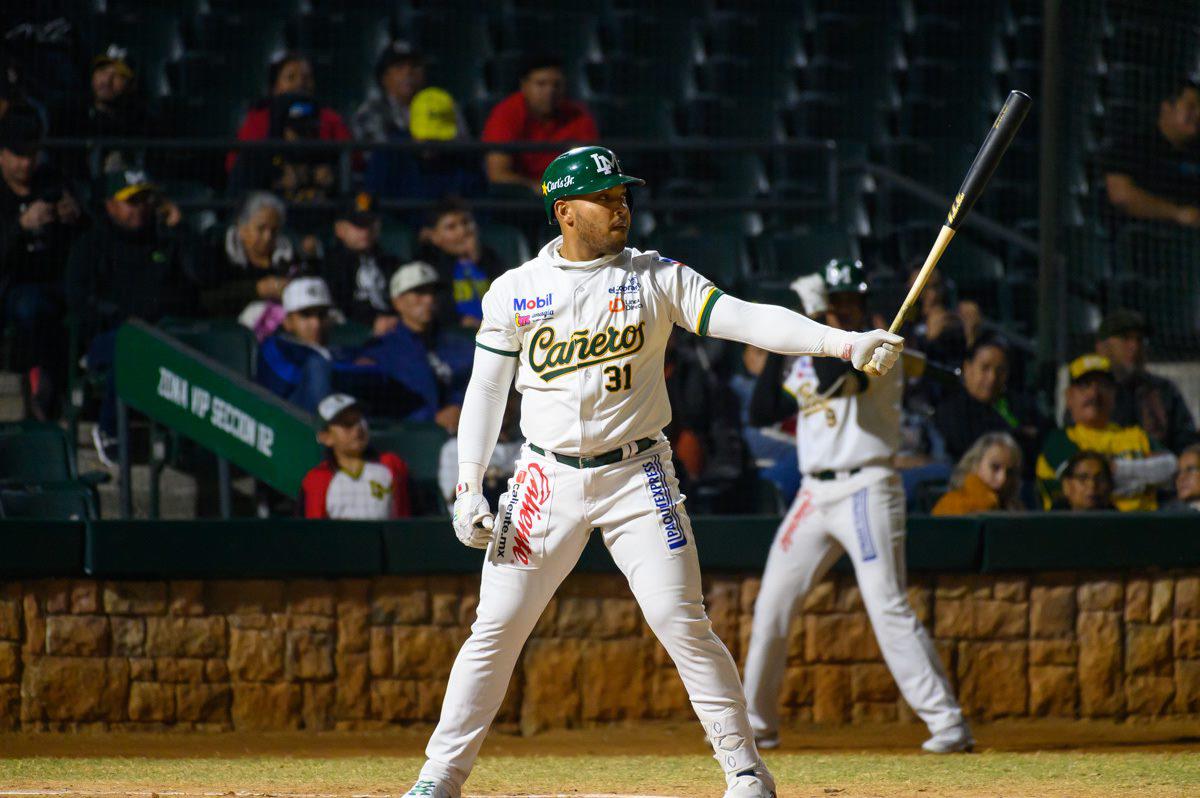 $!A punta de batazos Cañeros asegura la serie ante Mayos