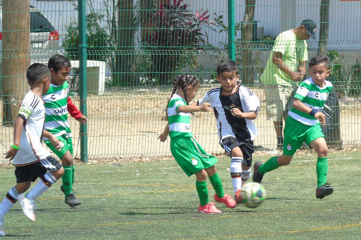 $!Porteños se meten entre los mejores de Copa Mazatlán de Futbol 7