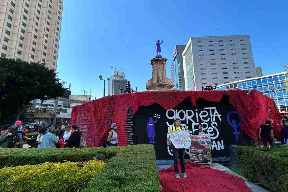 $!Mujeres marchan en CDMX por el Día Internacional de Eliminación de la Violencia contra ellas