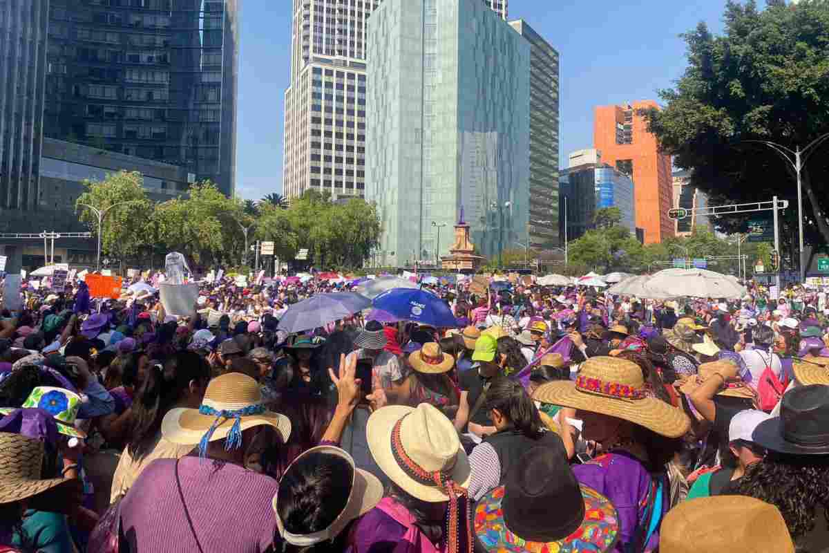 $!Buscadoras, sobrevivientes de feminicidio, infancias y colectivas toman las calles de CDMX