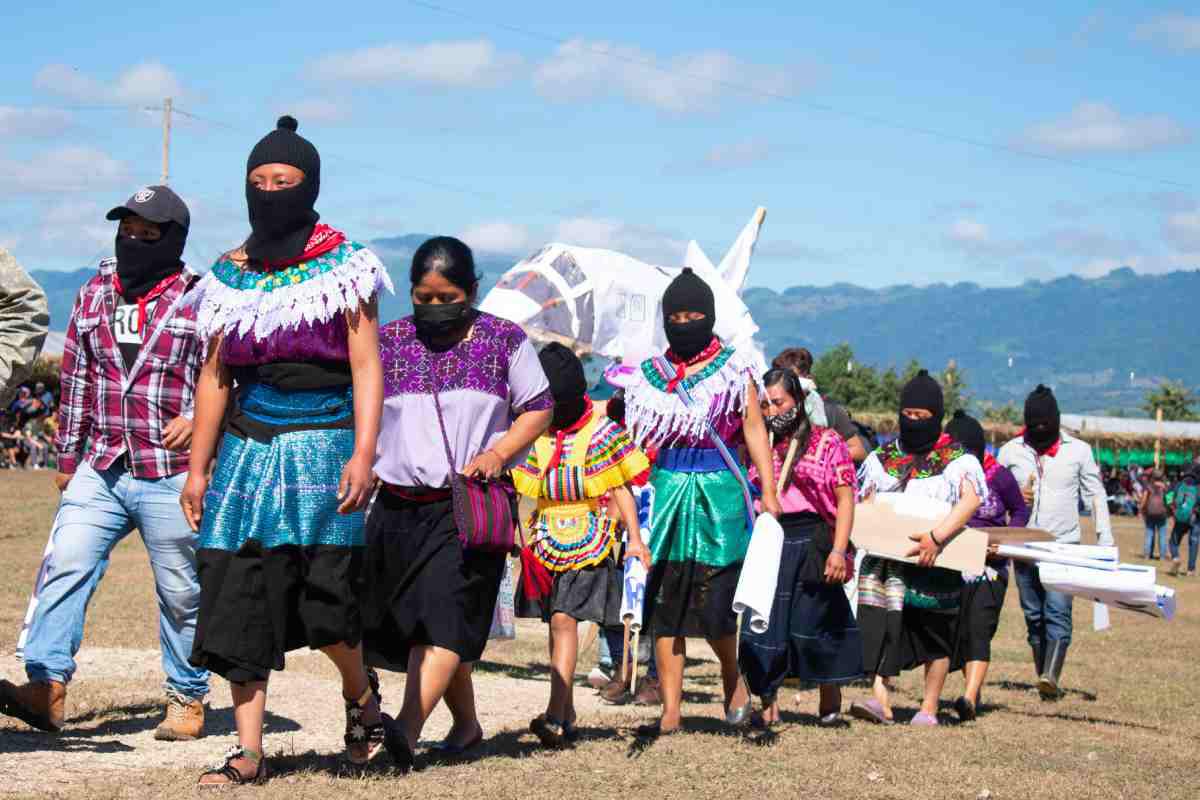 $!‘Tierra, trabajo y gobierno en común’: zapatistas acuerdan gestionar tierras con otras poblaciones, a 30 años del levantamiento