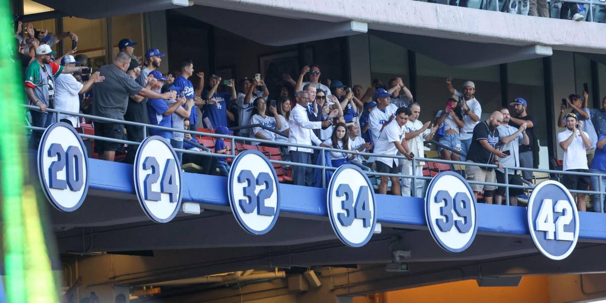 El número 34 de Fernando Valenzuela pasa a la inmortalidad de Dodgers