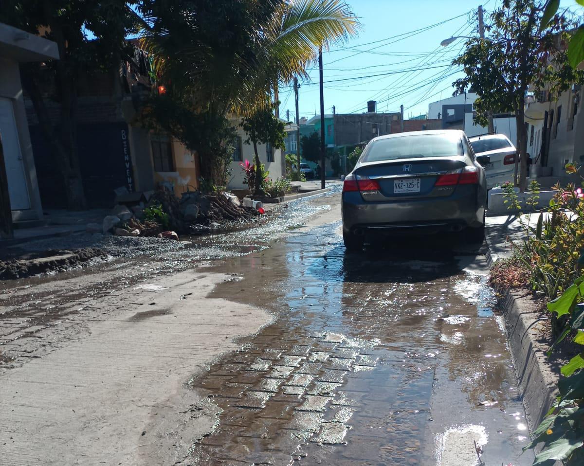 $!Viven en la colonia 20 de noviembre con fuga de aguas negras desde hace más de un año