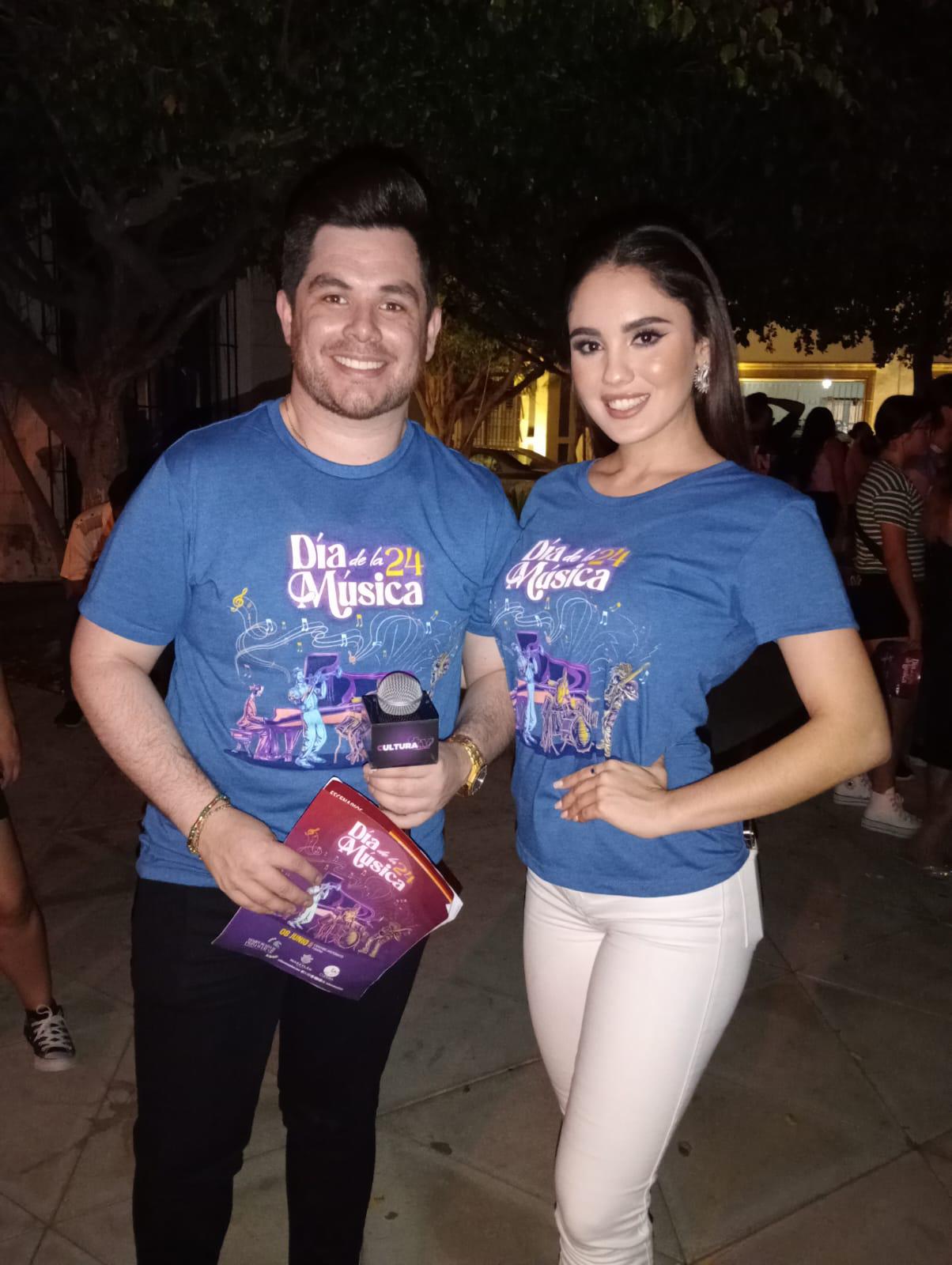 $!Víctor Quiroz y Alejandra Tirado, Rey de la Alegría y Reina del Carnaval 2023, respectivamente, estuvieron de conductores del evento en el escenario de El Recuerdo.