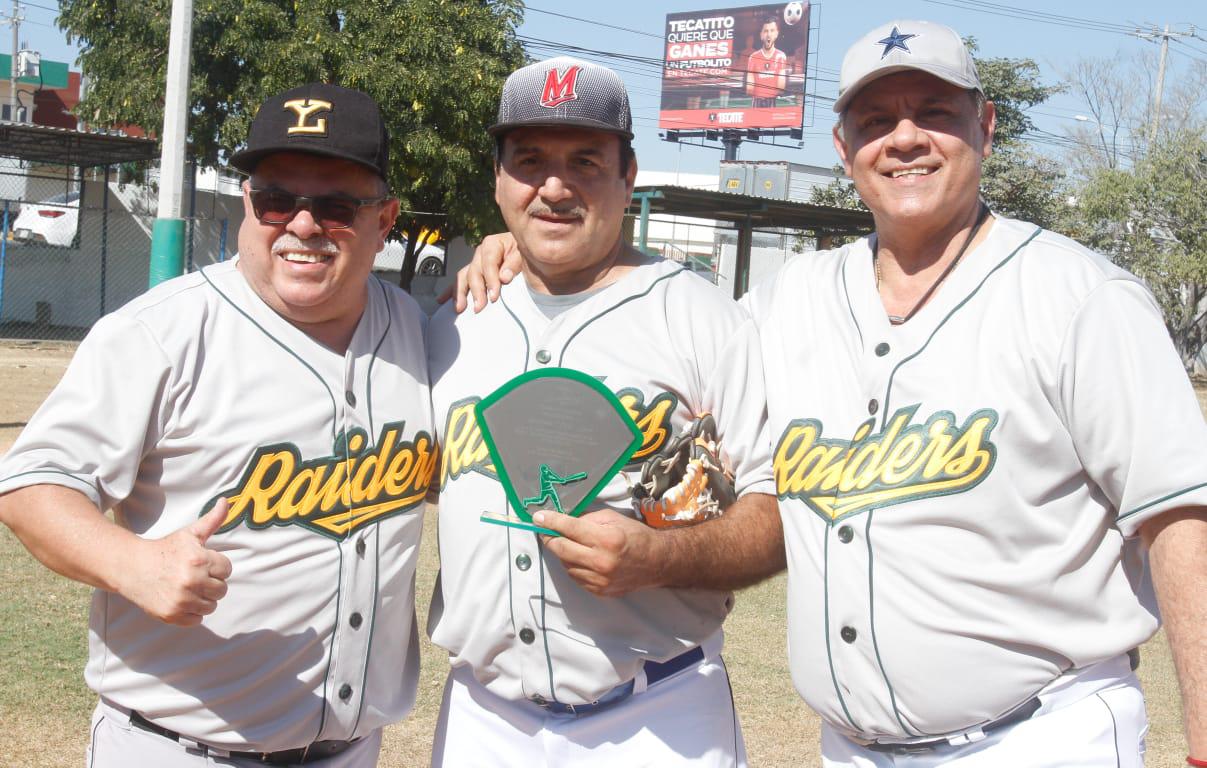 $!Recuerdan a Jesús Flores en partido amistoso de beisbol de ex Raiders