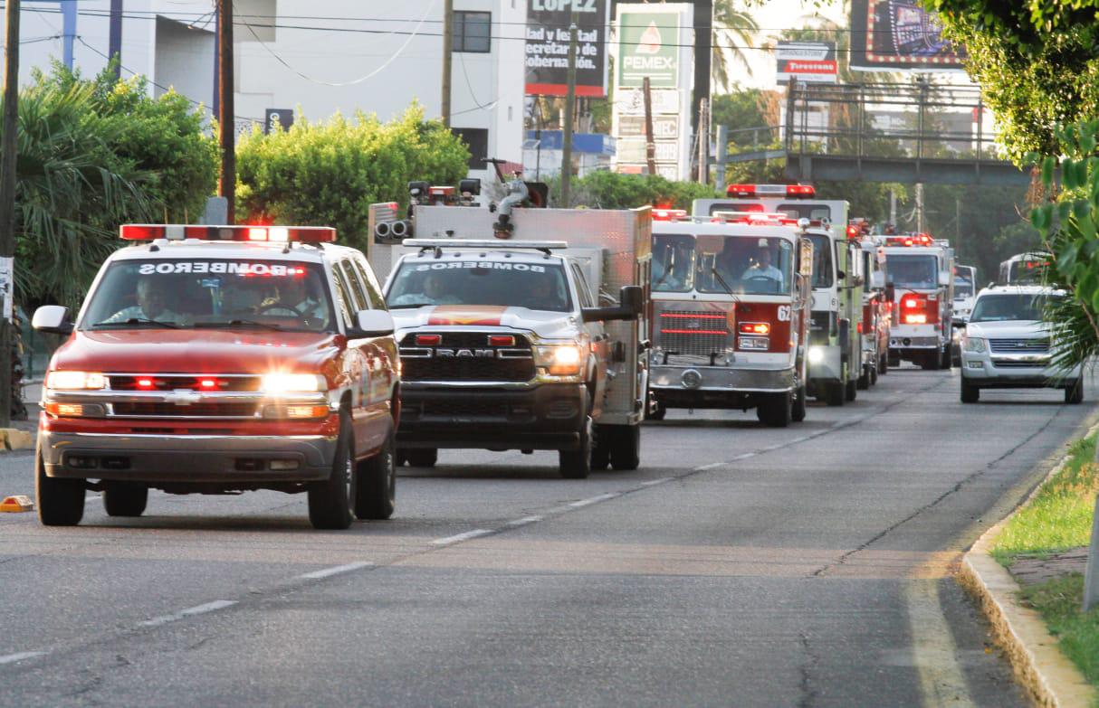 $!Destaca sacerdote que bomberos dejan todo por servir al prójimo