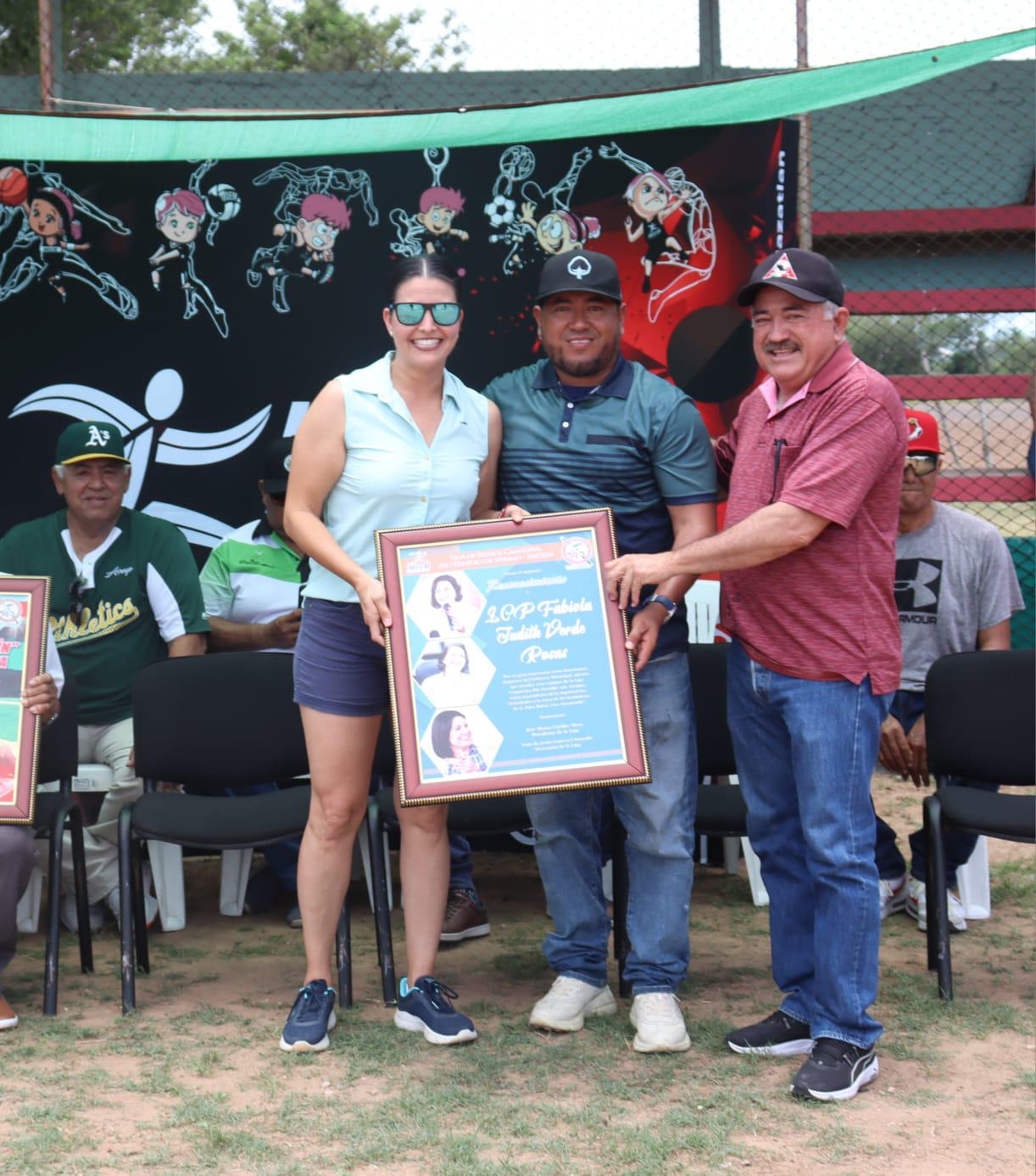 $!Viven emotivo playball en la Liga Campesina Río Presidio de Verano