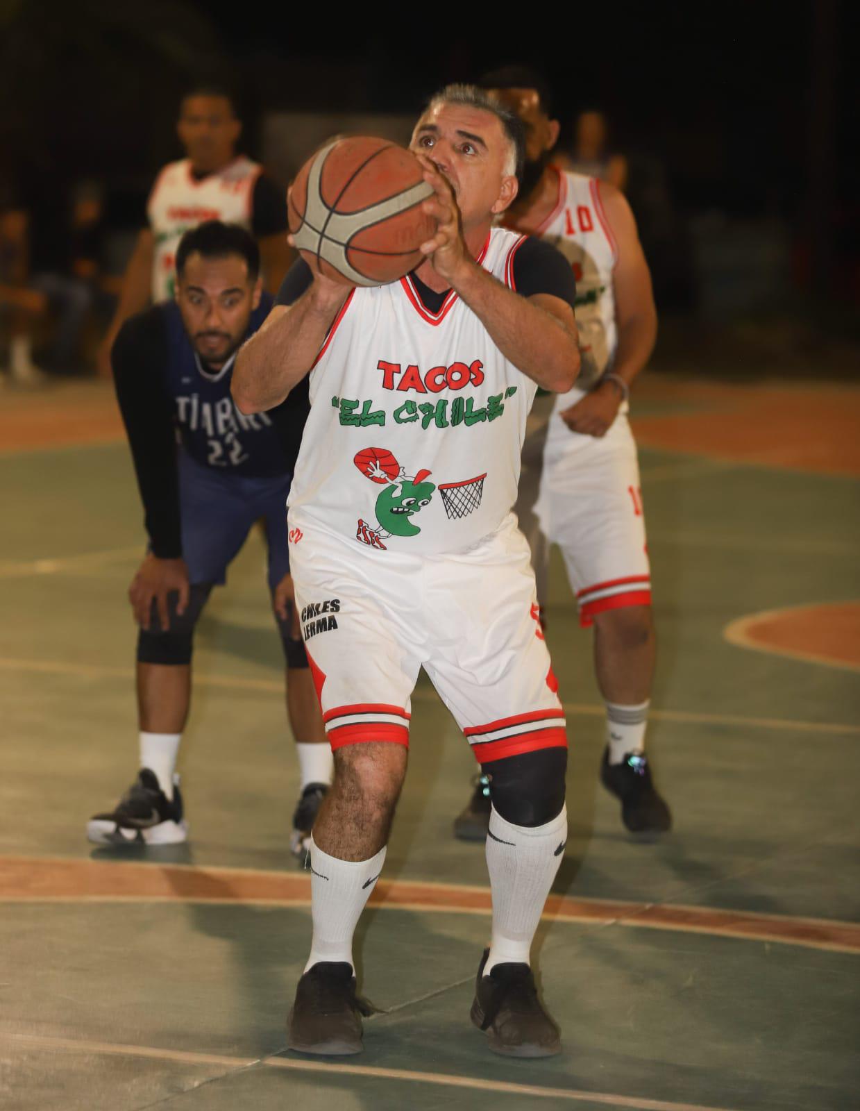 $!Tacos El Chile se queda corto en Torneo Retro de Baloncesto