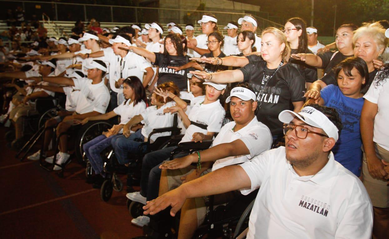 $!Abanderan a delegación mazatleca de paratletas rumbo a etapa estatal