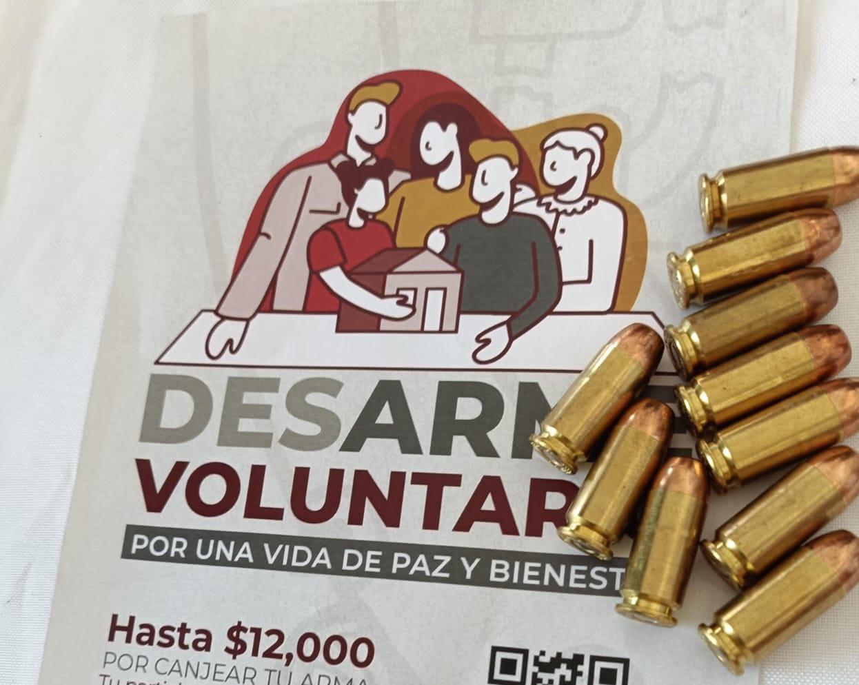 $!Entregan varias piezas de dinamita en jornada de ‘Desarme Voluntario’ en Mazatlán