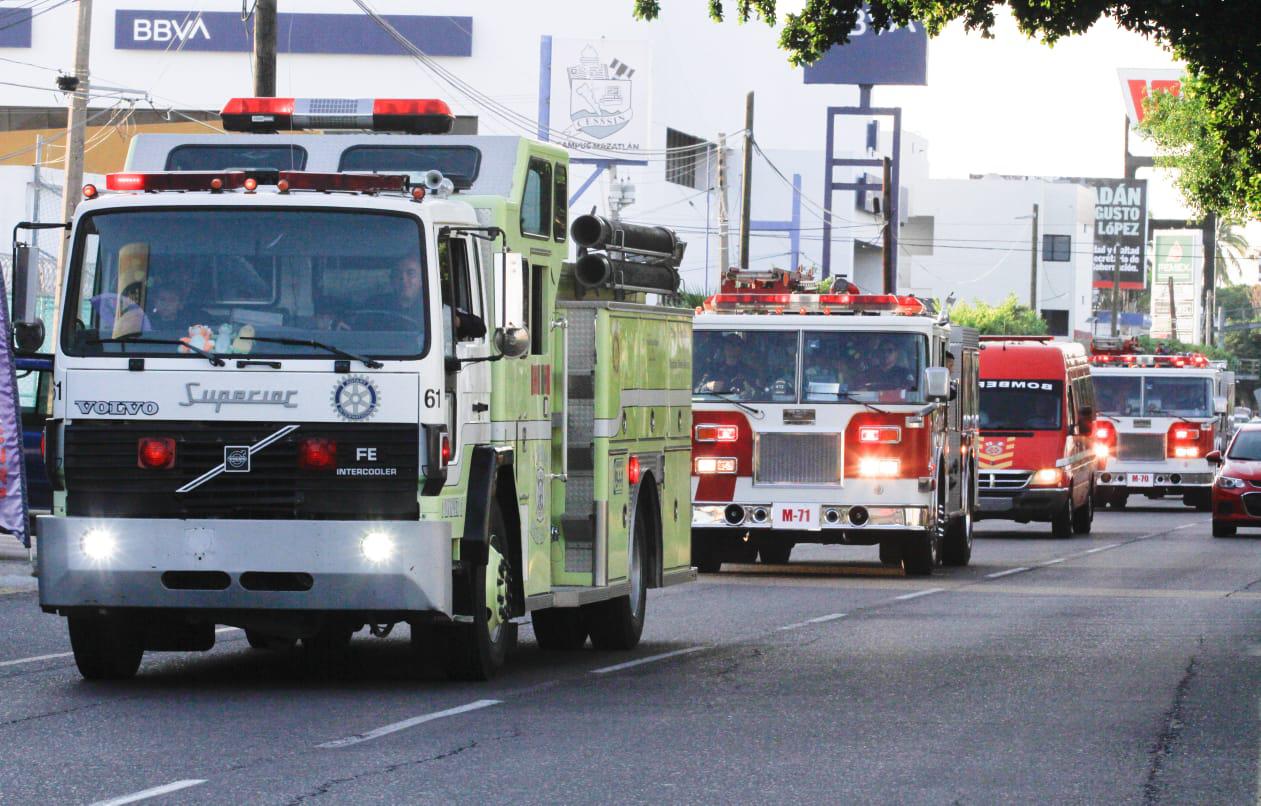 $!Destaca sacerdote que bomberos dejan todo por servir al prójimo