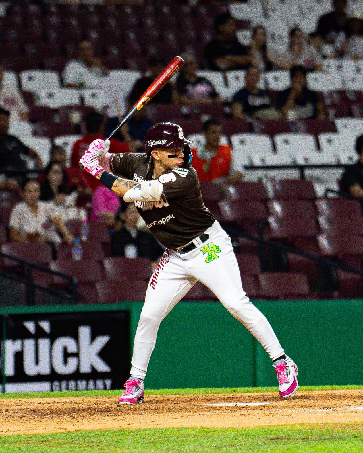 $!Tomateros de Culiacán toma la cima del standing de la LMP