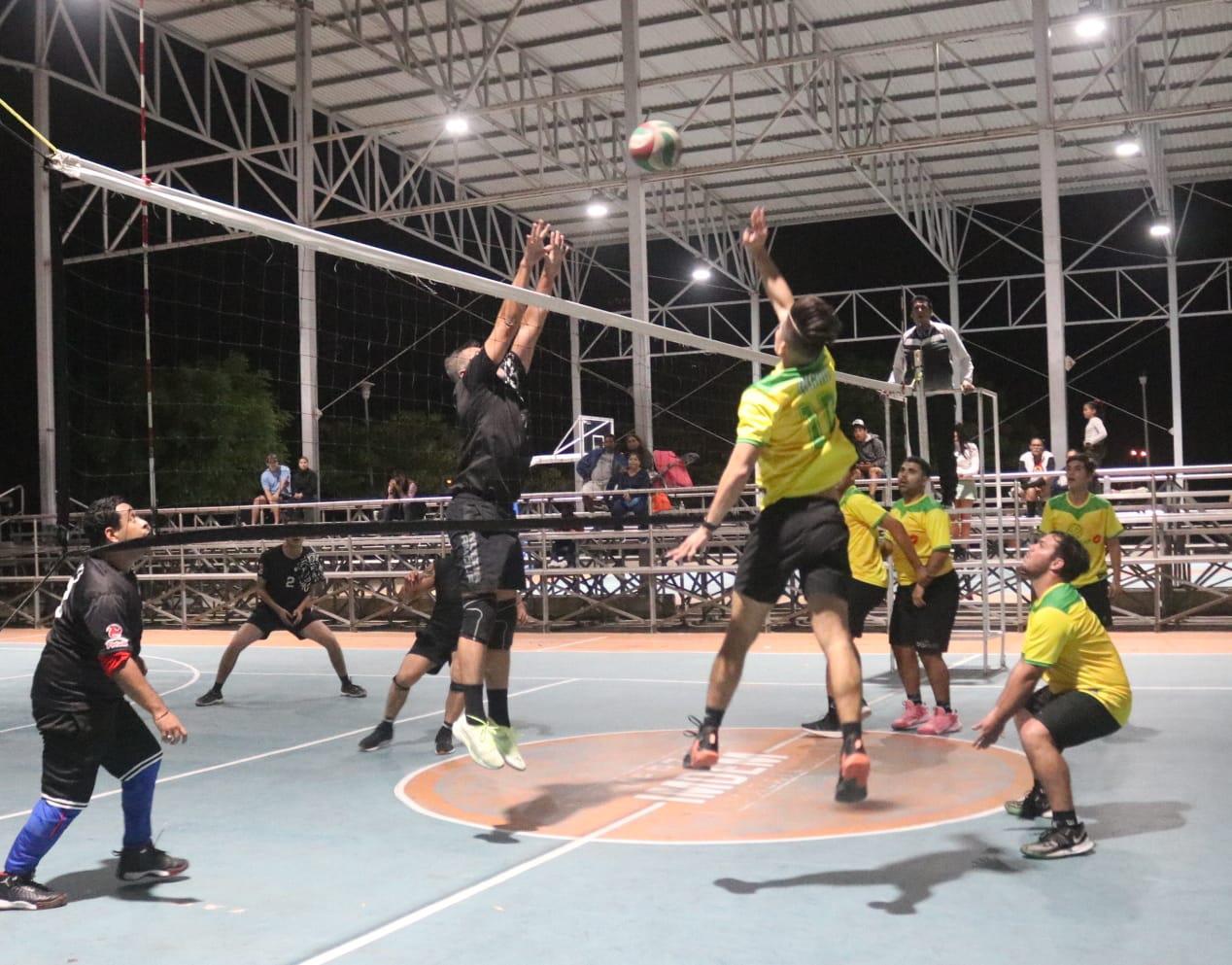 $!Redondean Club Soles y Wapas Team gran campaña con campeonato en Voleibol de Sala Imdem