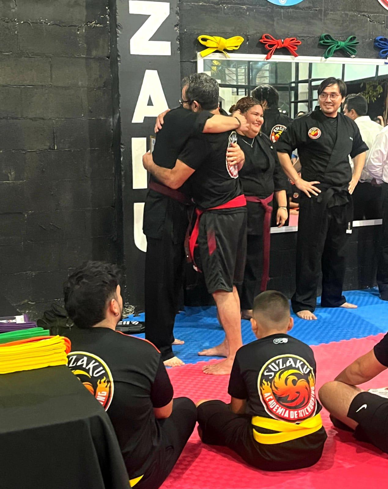 $!Academia de Kickboxing Suzaku realiza con éxito exámenes de grado de cinta