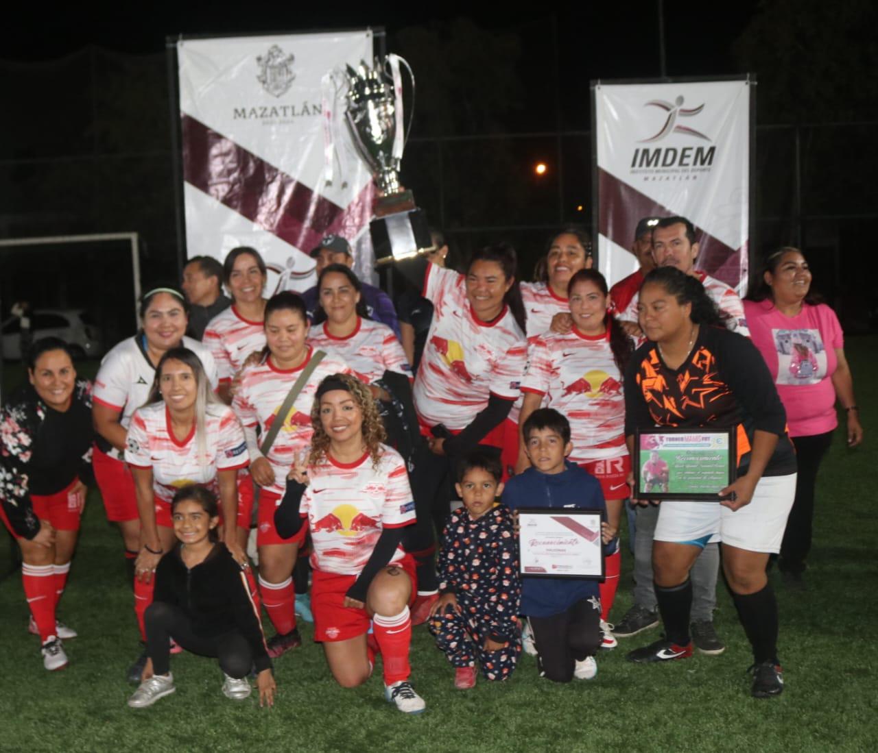 $!Se corona Reggae Moms en el Mamis Fut