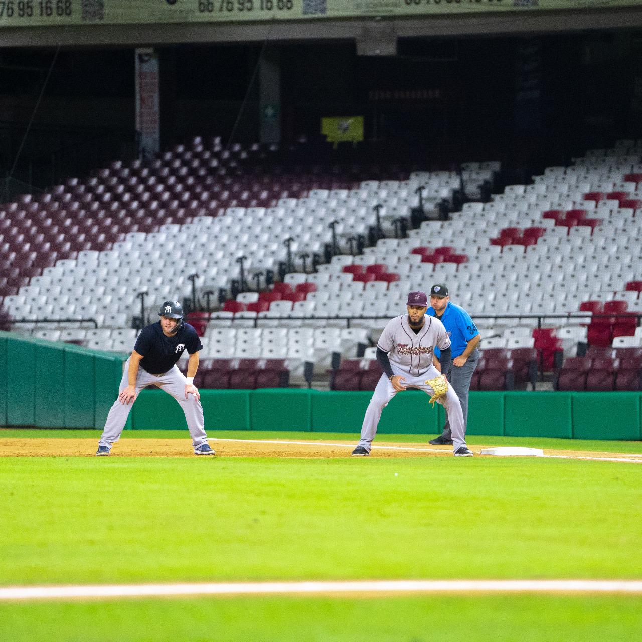 $!Sultanes doblega a Tomateros en duelo de preparación celebrado en Culiacán