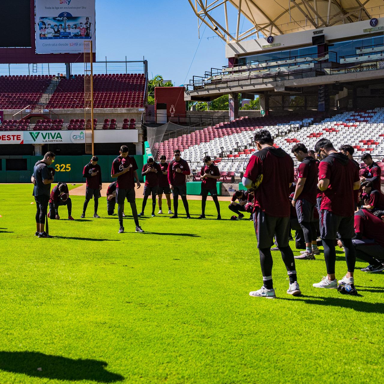 $!Íchiro Cano y Fernando Olguín tienen su primer día de pretemporada con Tomateros