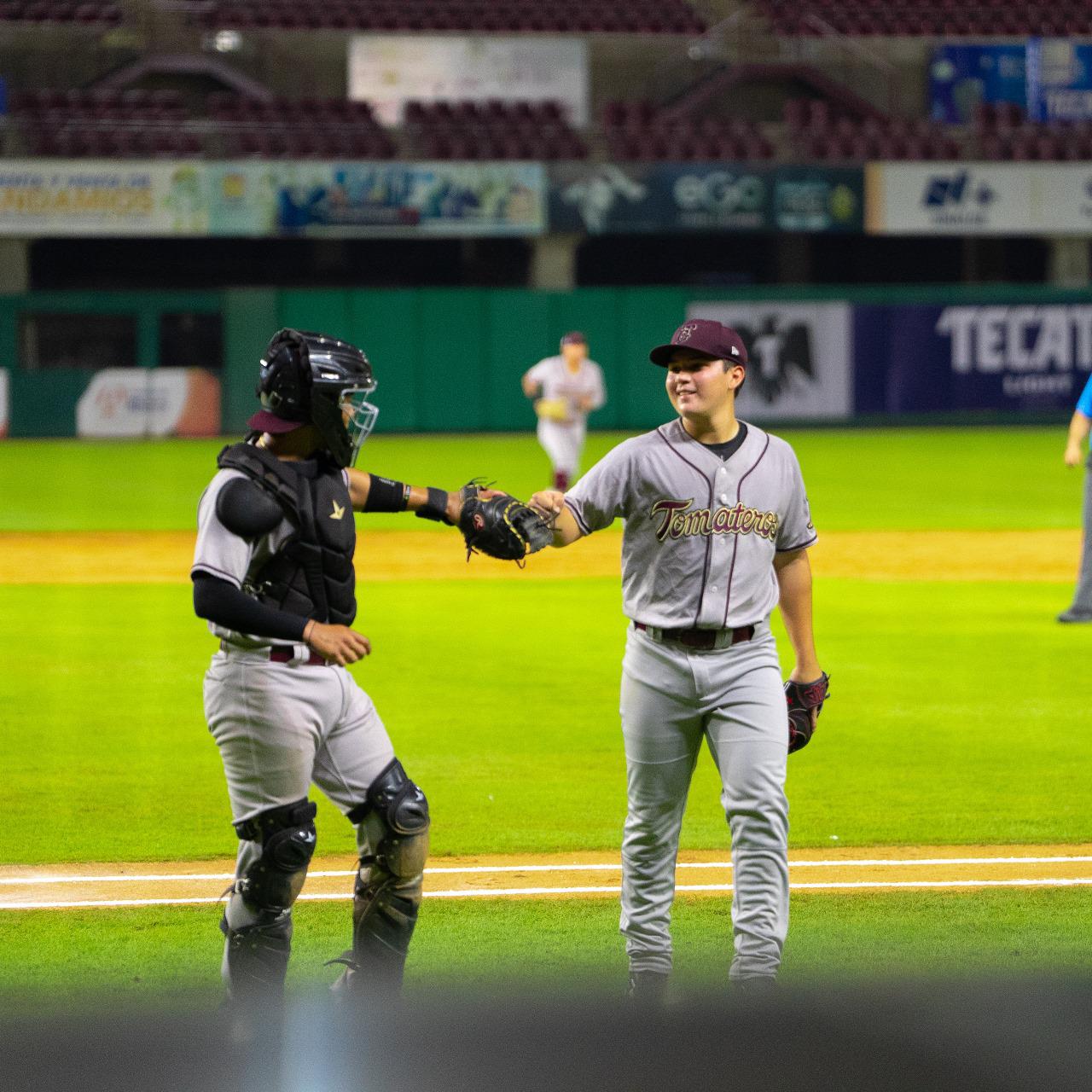 $!Sultanes doblega a Tomateros en duelo de preparación celebrado en Culiacán