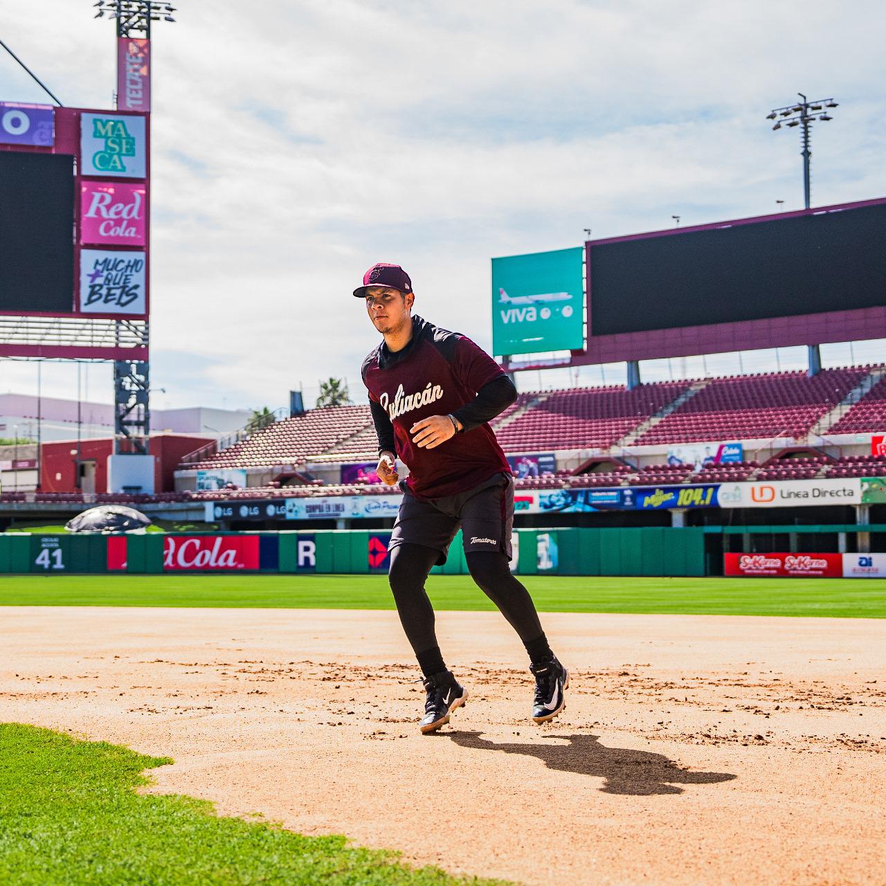 $!Reportan Esteban Quiroz y Diego Hernández a las prácticas de Tomateros de Culiacán