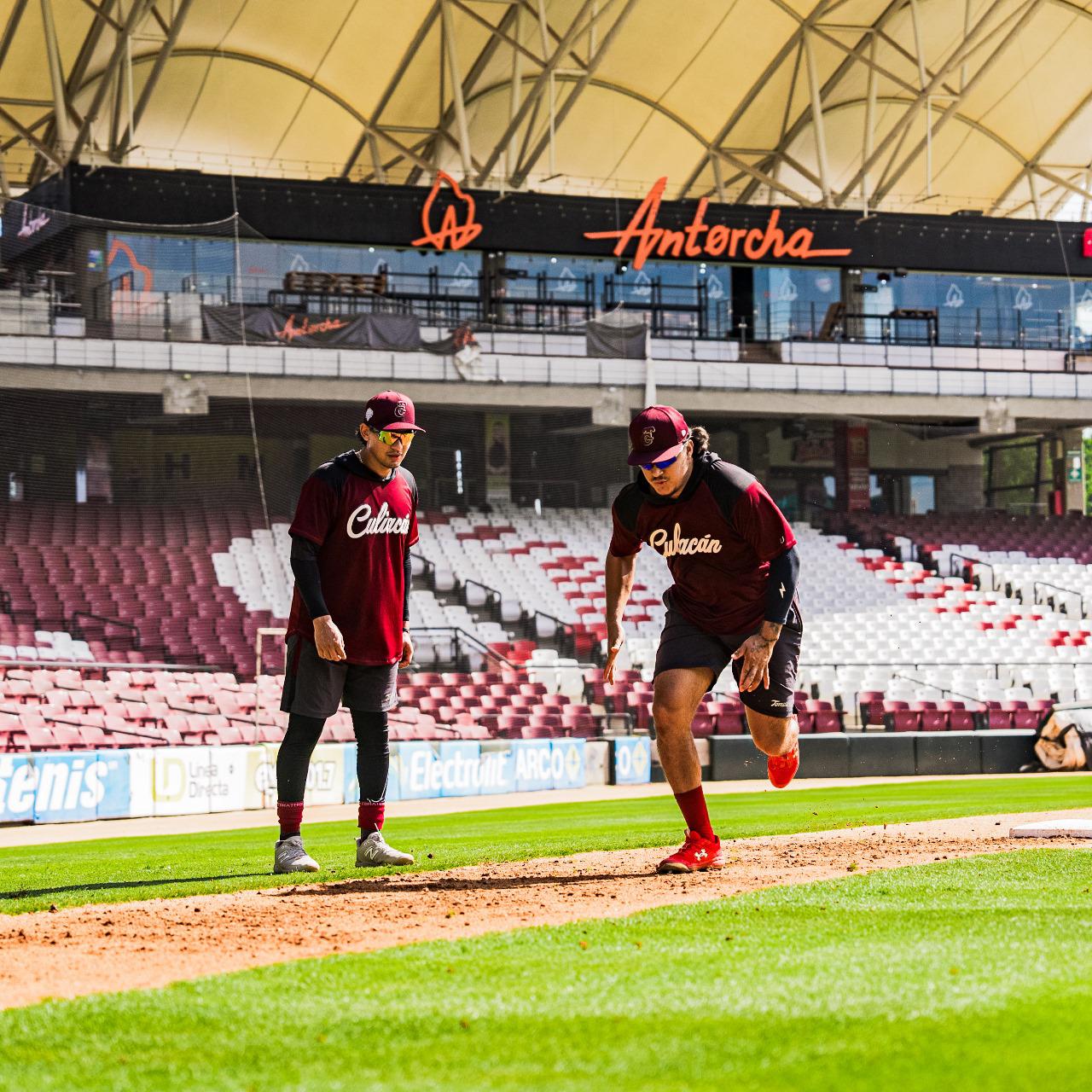 $!Reportan Esteban Quiroz y Diego Hernández a las prácticas de Tomateros de Culiacán