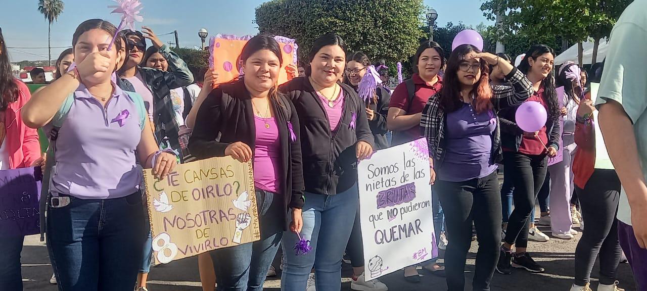 $!Marchan DIF e IMMUJER con estudiantes de Preparatoria de Escuinapa