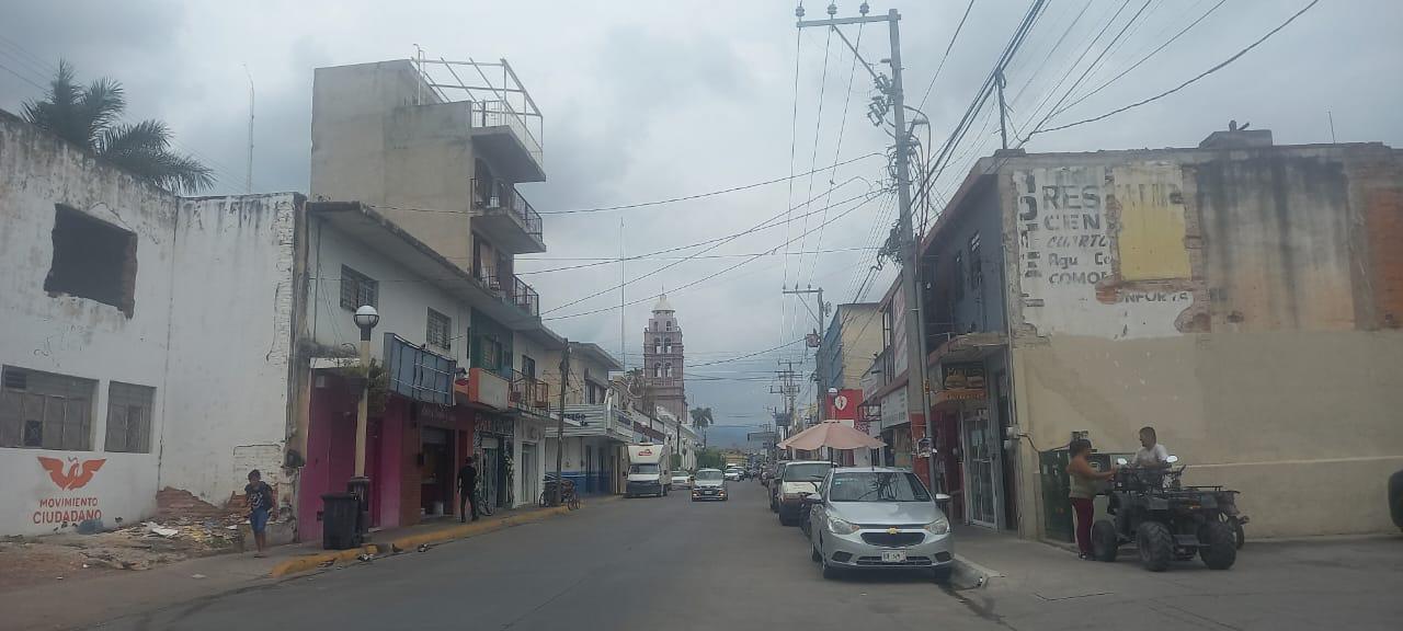 $!Se registran apagones en Escuinapa tras lluvia ligera