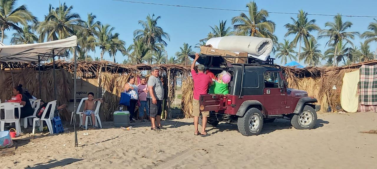 $!Se acaban las Fiestas del Mar y comienza el éxodo en Las Cabras