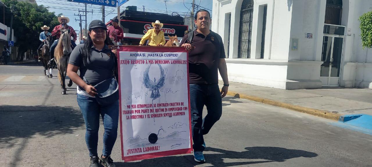 $!Se suman trabajadores a marcha por el 1 de mayo en Escuinapa