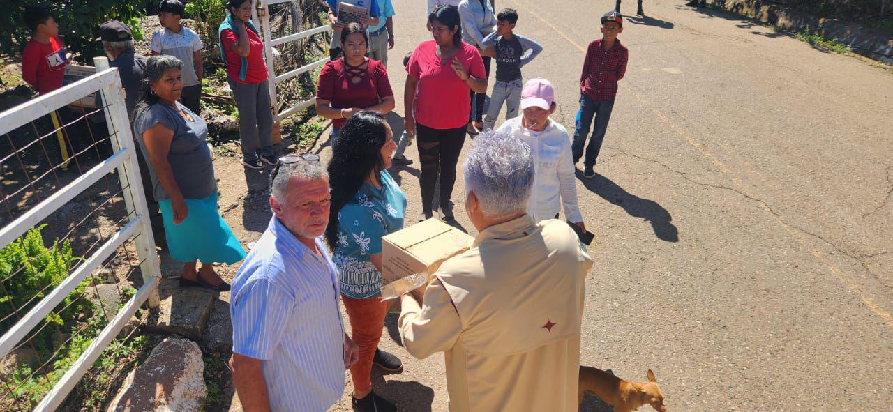 $!Llevan alimentos a pobladores de la sierra de Concordia ante inseguridad