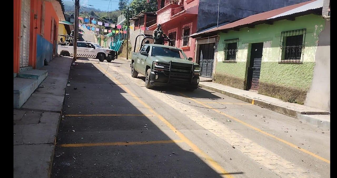 $!Alcaldía de Pantelhó, Chiapas, es liberada por autodefensas ‘El Machete’