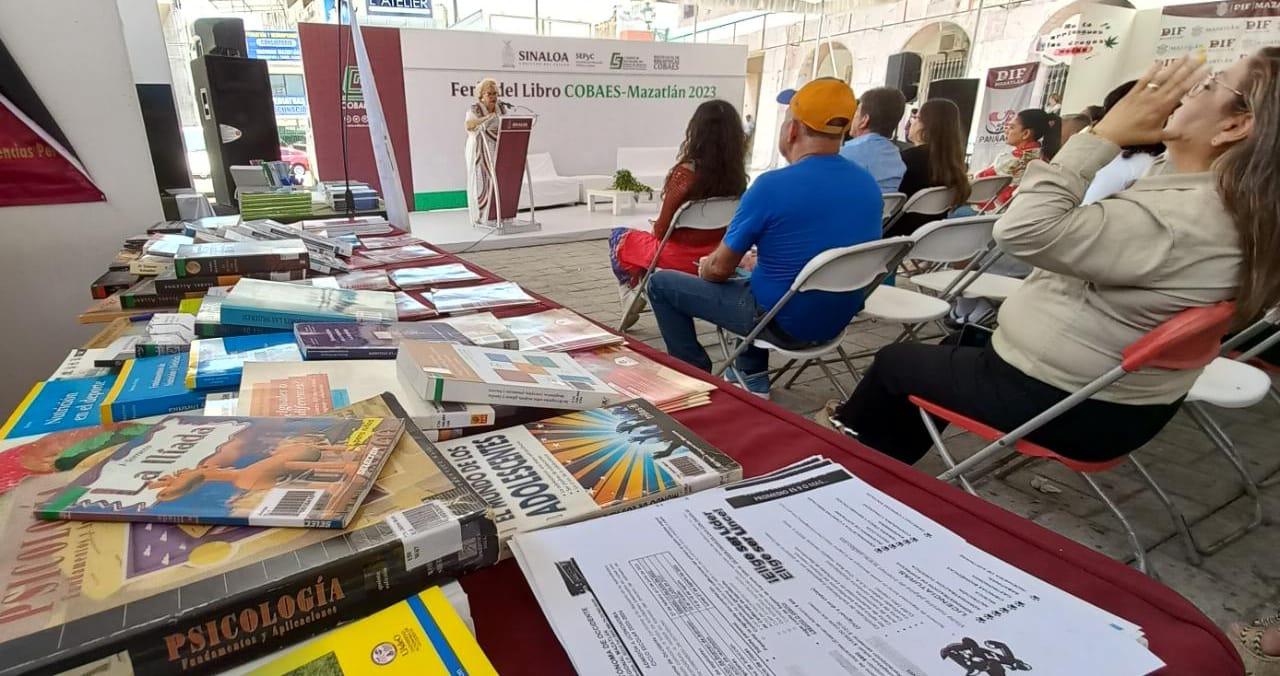 $!Cumple con fomentar la lectura la Feria del Libro Cobaes Mazatlán 2023