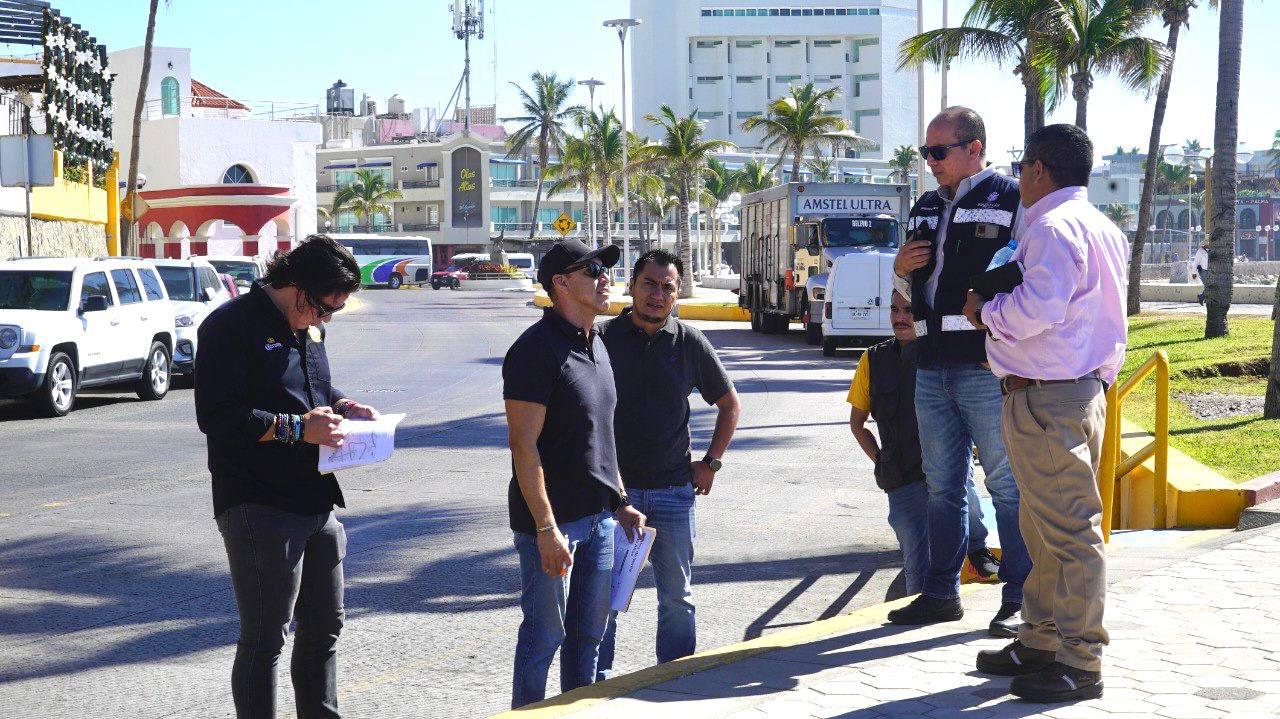 $!Recorren Olas Altas y malecón para planear logística del Carnaval de Mazatlán 2024