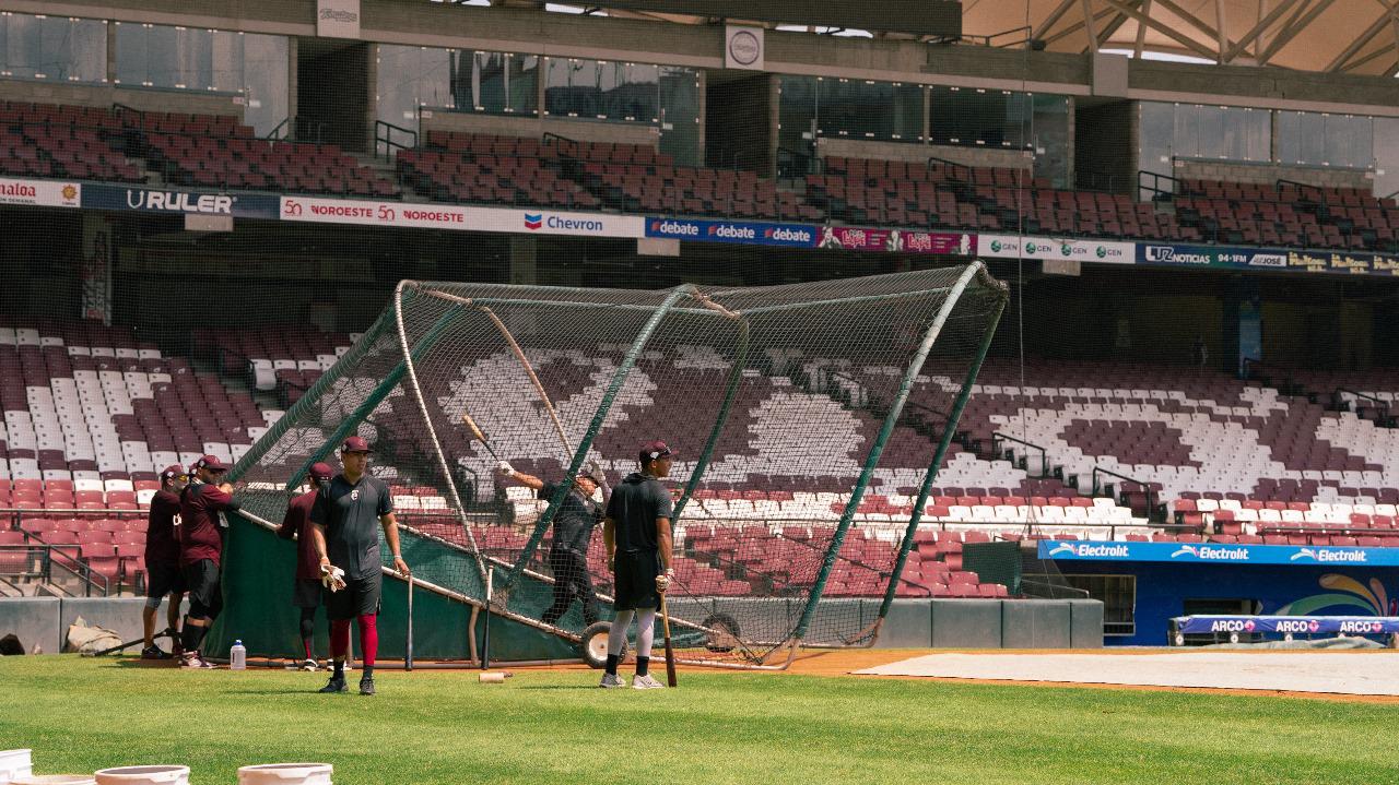 $!Víctor ‘Sherman’ Castañeda se incorpora a la pretemporada de Tomateros de Culiacán