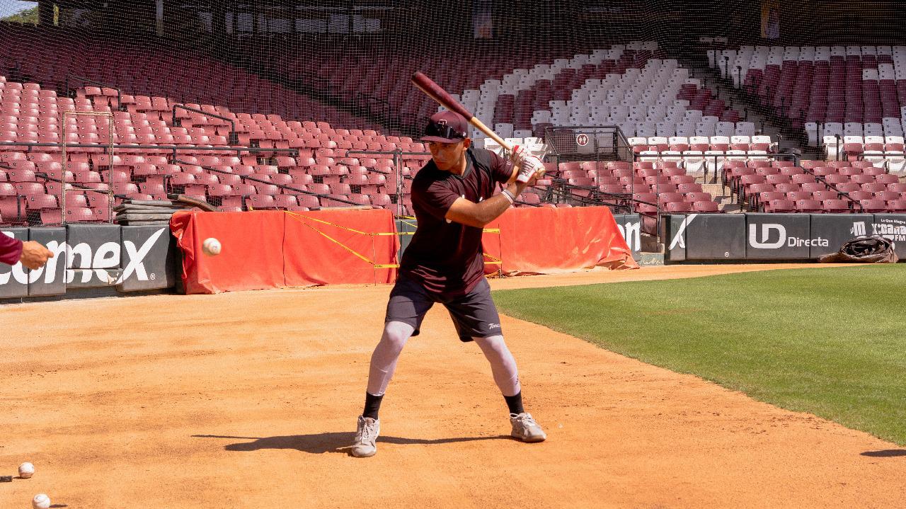 $!Aprietan el paso los pítchers guindas en el tercer día de pretemporada