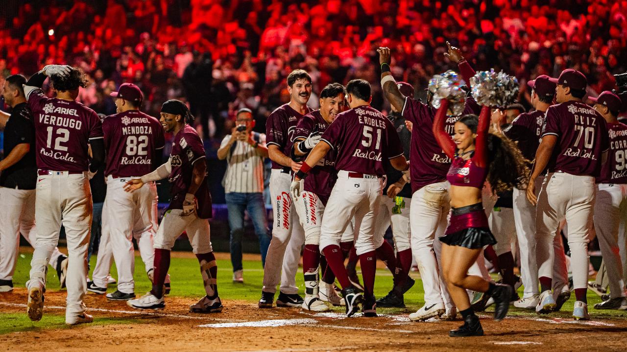 $!Efrén Navarro da el primer triunfo a Tomateros de Culiacán en los playoffs