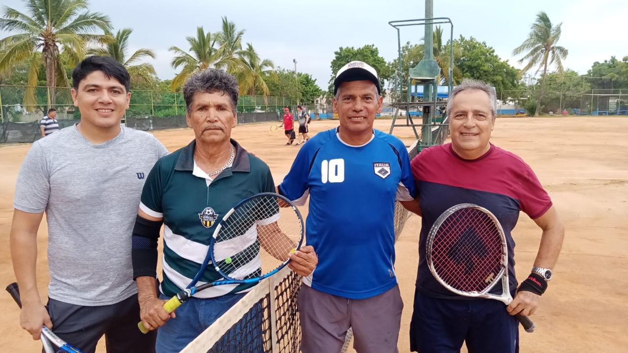 $!Daniel Aguirre y Katuy Inda se cuelan a semifinales de la Copa Novatos Plus