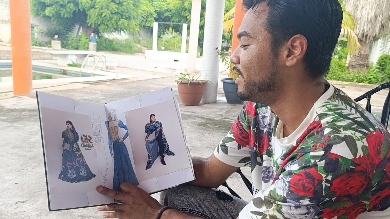 $!Gilberto Rafael, un diseñador de moda que crece inspirado en el arte del mar y en Escuinapa