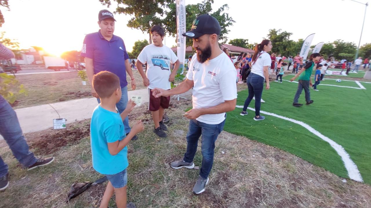 $!Llevan exhibición de karate al programa ‘Construyamos La Paz’, en Culiacán