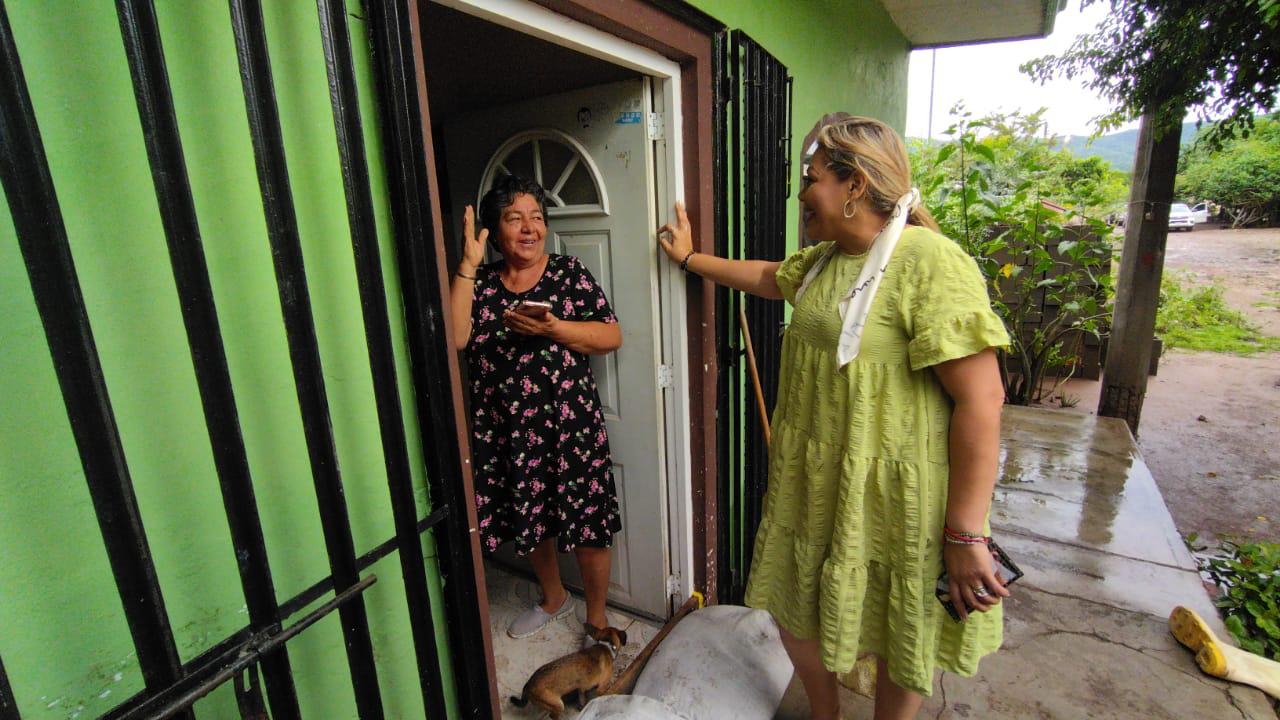 $!Recorre Alcaldesa de Rosario la comunidad de Matadero tras lluvias