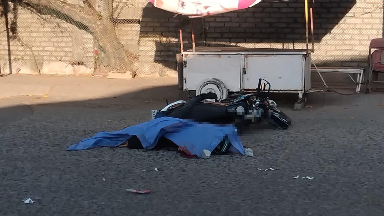 $!Hallan a 2 personas sin vida en El Barrio, en Culiacán; fueron atacados con armas de fuego