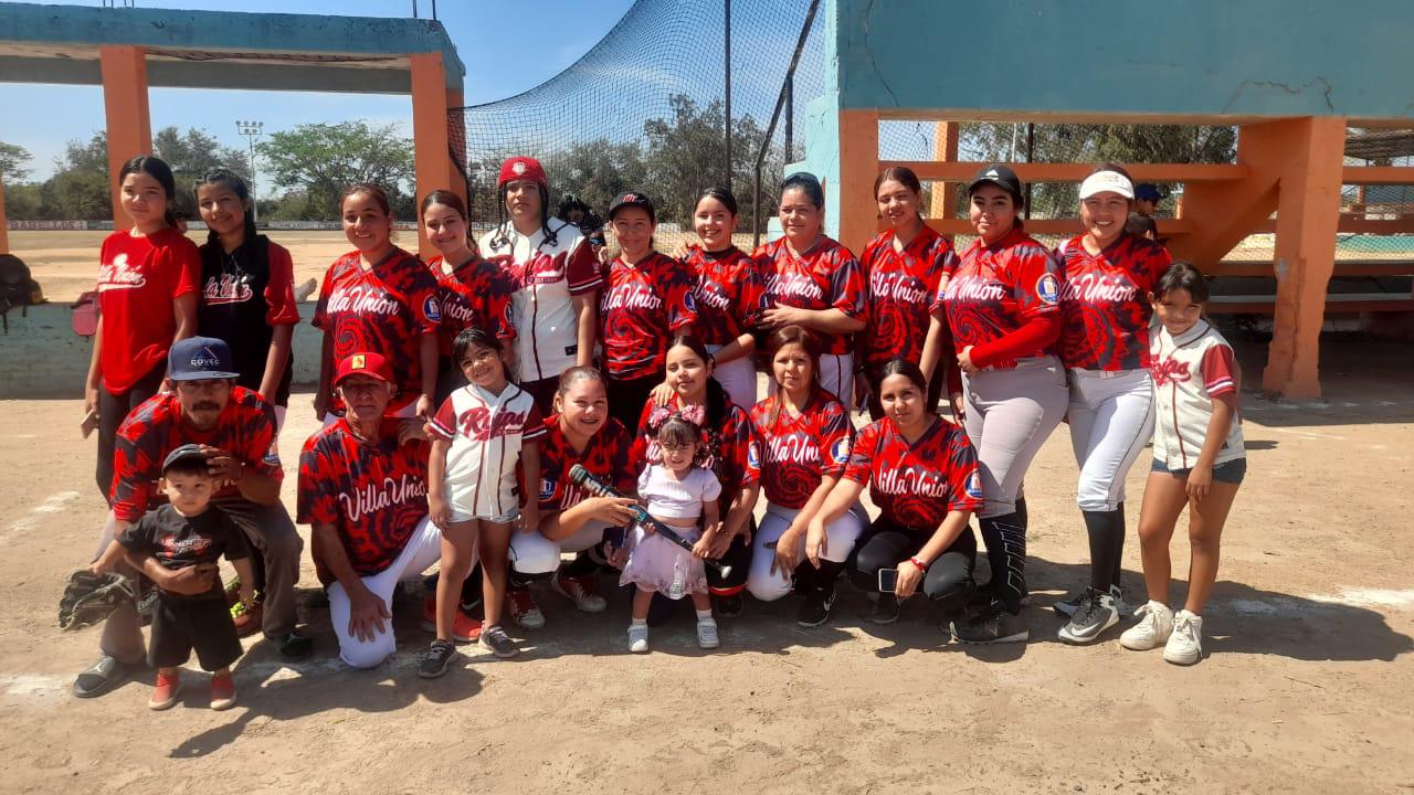 $!Potente arranque de Rojas de Villa Unión en Softbol Femenil Campesina Río Presidio