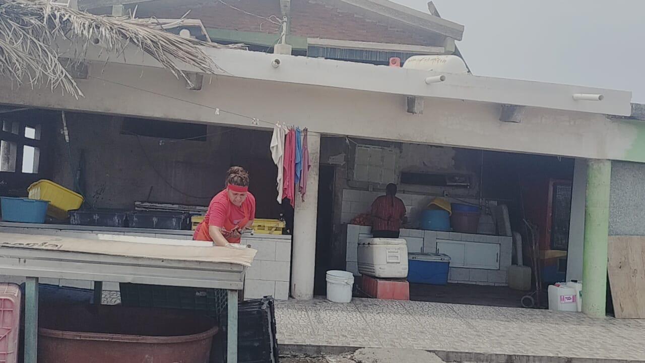 $!Restaurantes en playa El Caimanero aseguran tener buenos resultados en afluencia de visitantes