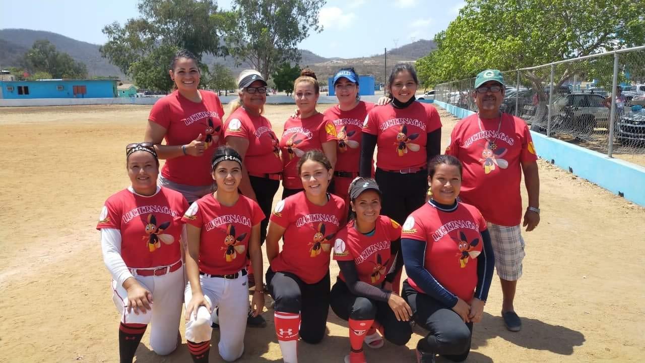 $!Yankees se coronan en la Liga de Softbol Femenil de Tercera Fuerza del Chololos