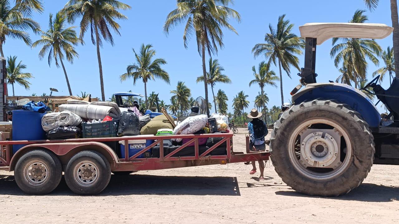 $!Familias de Escuinapa cumplen con el ritual y se mudan a las playas de Las Cabras