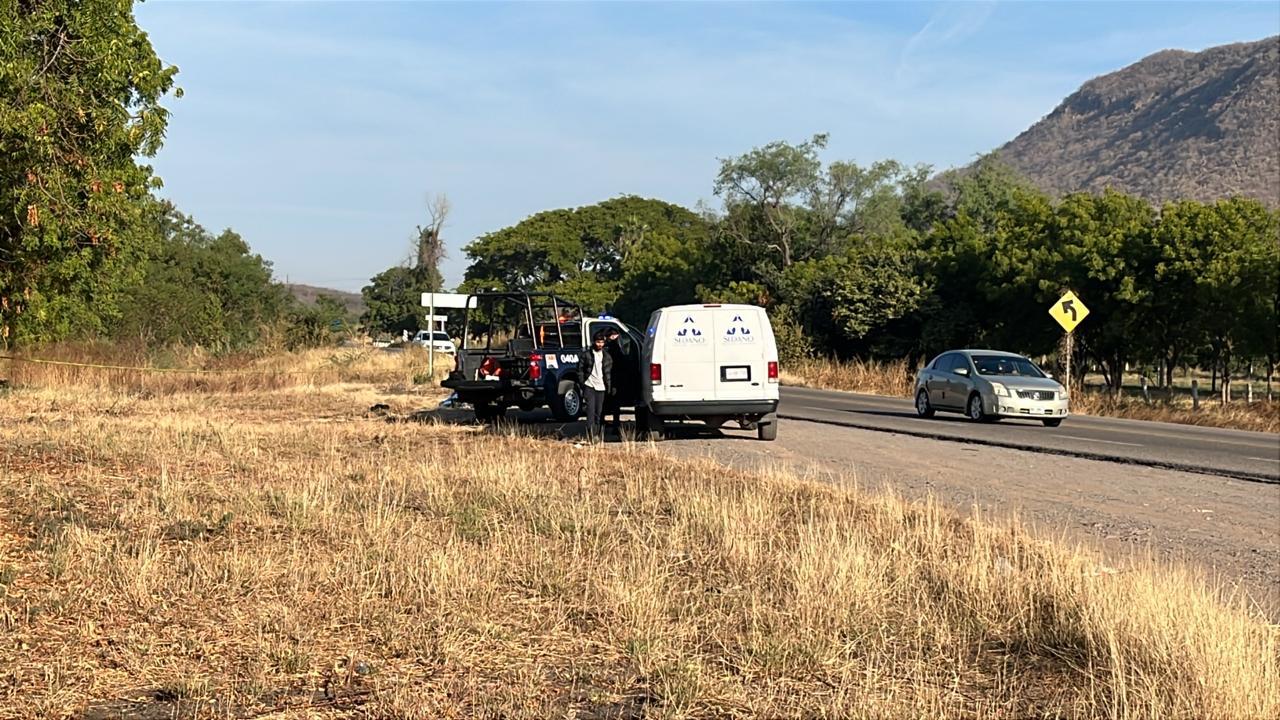 $!Localizan a hombre asesinado a balazos en la entrada al poblado Agua Salada, en Mocorito