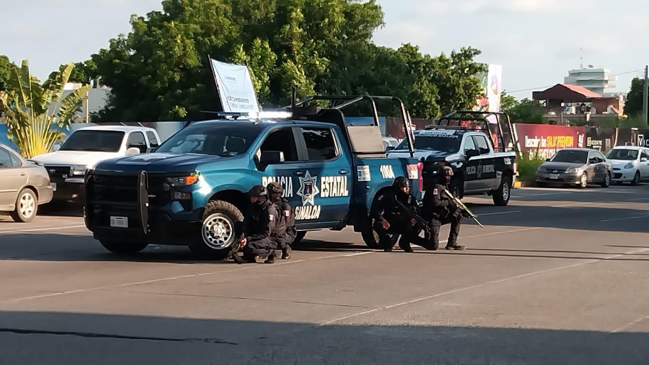 $!Agresión a policías desata balacera y pánico en Culiacán