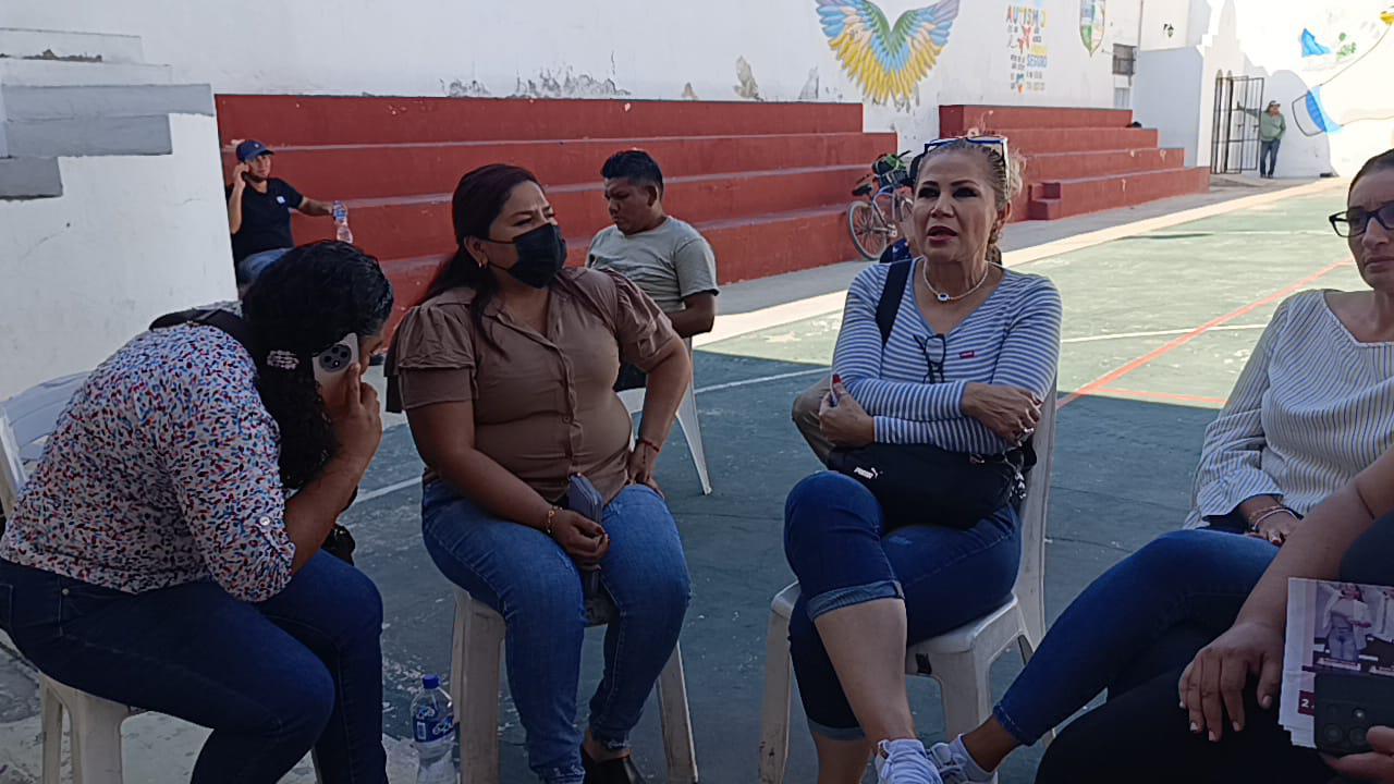 $!Exigen pagos trabajadores despedidos del Ayuntamiento de Escuinapa